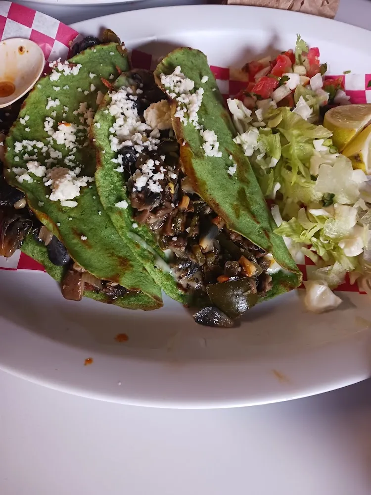 Tacos De Witlacoche